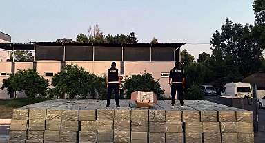 65 milyon liralık kaçak makaron operasyonunda 2 tutuklama