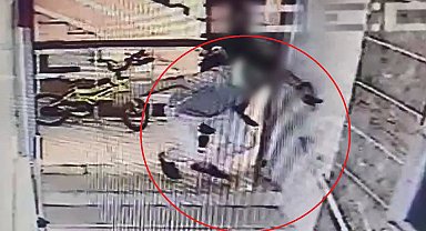 80 bin TL'lik ziynet eşyayı kapkaç yapan şüpheli yakalandı; hırsızlık kamerada