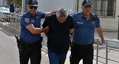 Aile hekimini dövüp, ağır yaralayan şüpheli adliyede