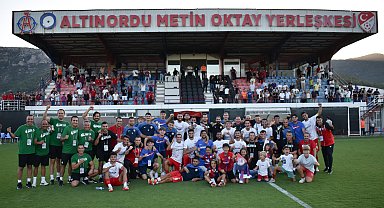 Altınordu zirveye göz kırptı