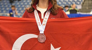 Antrenör babasıyla 'wushu kung fu'ya başladı; dünya 3'üncüsü oldu