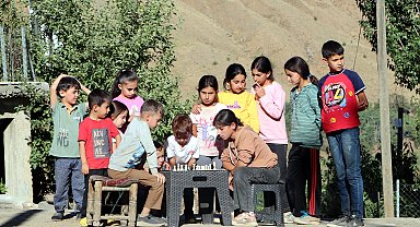 Bahçesaray'da 'satranç' geleneği