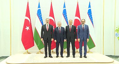 Bakan Fidan, Özbekistan Cumhurbaşkanı Şevket Mirziyoyev tarafından karşılandı