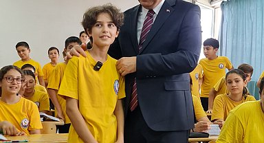 Bakan Kurum'dan okulunun yapılmasını isteyen Gökçe'nin dileği gerçek oldu