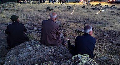 Bal toplamak için çıktığı kayalıktan düşüp öldü