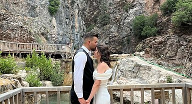 Balayı dönüşü kaza; sürücü öldü, eşi ağır yaralı