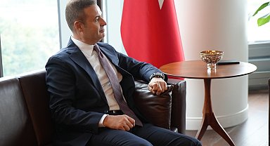 Balıkesir Büyükşehir Belediye Başkanı Ahmet Akın, New York'taki Türkevi'ni ziyaret etti