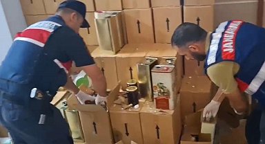 Balıkesir'de 3 bin 879 litre sahte zeytinyağı, 1800 kilo sahte bal ele geçirildi