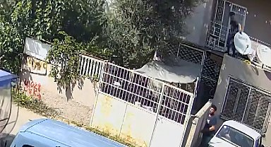 Balkonuna tırmanıp, girdikleri evden 7 bin 500 lira çaldılar