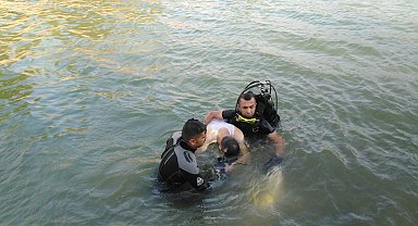 Baraj göletinde ailesinin gözü önünde boğuldu
