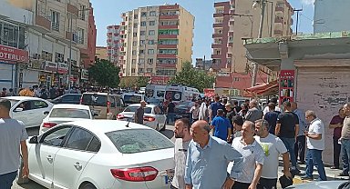 Barış kararı alan husumetli aileler arasında bıçaklı ve sopalı kavga: 3 yaralı