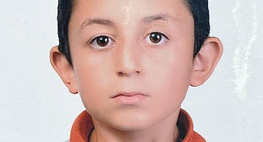 Beden eğitimi dersinde hayatını kaybeden Mert, son yolculuğuna uğurlandı