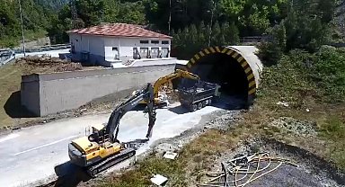 Bolu Dağı Tüneli'ndeki çalışma, planlanan tarihten 12 gün önce tamamlandı
