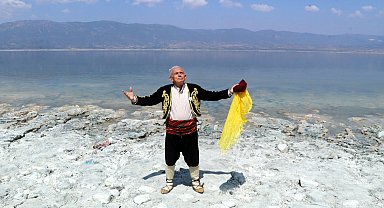 BURDUR Emekli öğretmenden Burdur Gölü'ne ağıt