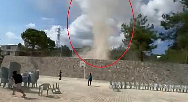 Bursa'da hortum sandalyeleri uçurdu