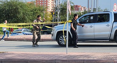 Çalıntı araçtaki şüpheliler polislere ateş açtı: 2 yaralı