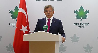 Davutoğlu: Muhalefet görevini genç subaylardan beklemeyin