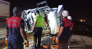 Devrilen akaryakıt tankerinin sürücüsü öldü