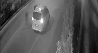 Düğün salonuna otomatik tabancayla ateş açtı