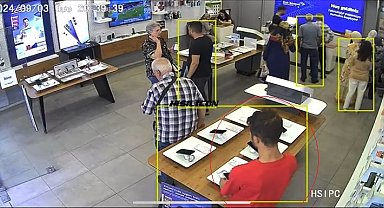 Elazığ'da telefon hırsızlığı kamerada