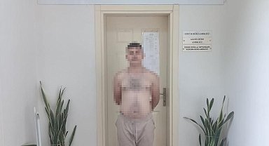 Elleri kelepçeli polisten kaçan tutuklu camide yakalandı