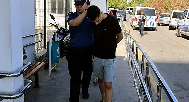 Eve kurduğu 8 kamerayla polis kontrolü yapmış