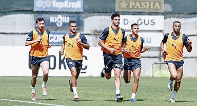 Fenerbahçe, Galatasaray derbisine hazırlanıyor