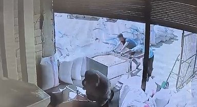 Fıstık işletmesinde çalışanını öldürdüğü anlar kamerada