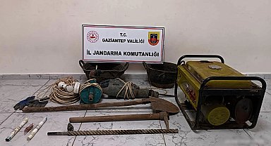 Gaziantep'te kaçak kazıya 2 gözaltı