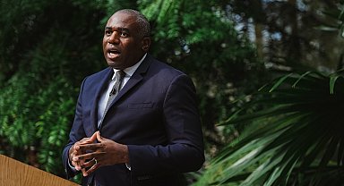 İngiltere'den Lübnan'daki vatandaşlarına 'ülkeyi terk edin' çağrısı