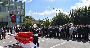 İsrail askerleri tarafından vurulan Ayşenur Ezgi için İzmir'de tören
