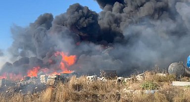 İstanbul - Arnavutköy'de depoda yangın-1