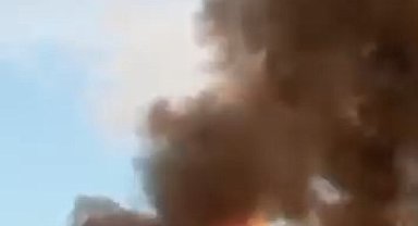 İstanbul- Ataşehir'de mobilya mağazasında yangın -1