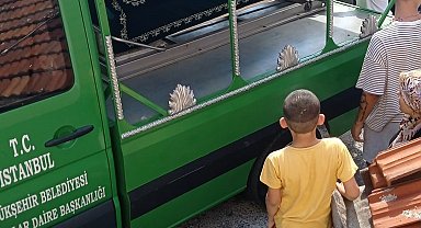 İstanbul - Beyoğlu'nda annesini öldürüp iki gün cesediyle yaşadı