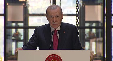 İstanbul - Cumhurbaşkanı Erdoğan: Turizmi Türk ekonomisinin lokomotifi haline getiren biz olduk -1