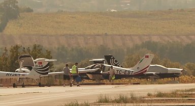 İstanbul - Hazerfen Havalimanı'nda eğitim uçağı pistten çıktı-1