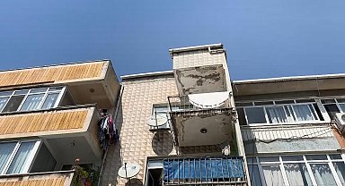 İstanbul - Karacaahmet manzaralı 'mezar apartmanlar'