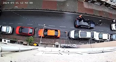 İstanbul- Küçükçekmece'de yabancı uyruklu 2 grubun kavgası kamerada