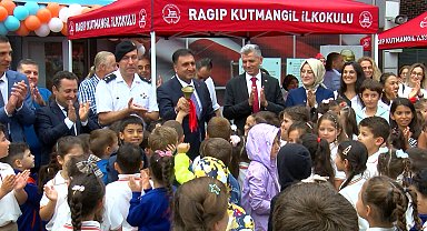 İstanbul - Okullarda uyum haftası başladı; ilk ders zili çaldı