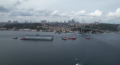 İstanbul- PD-30 isimli yüzer havuz boğaz geçişini tamamladı Havadan ve aktüel görüntülerle geniş haber