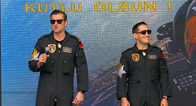 İstanbul - SOLOTÜRK ekibi İstanbul Havacılık Müzesi'nde sevenleriyle buluştu