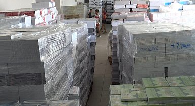 İstanbul - Yeni eğitim öğretim yılının ders kitapları okullara ulaştı