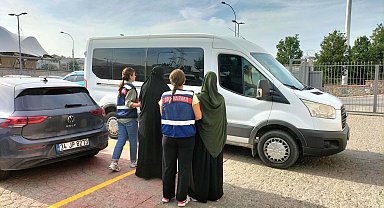 İzmir merkezli 13 ilde DEAŞ operasyonu: 26 gözaltı