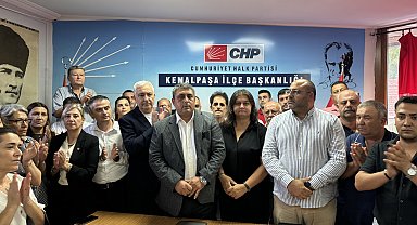 İzmir'de CHP ilçe başkanının park halindeki otomobiline silahlı saldırı; 2 gözaltı