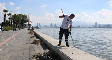 İzmir'de sağanak sonrası sahillerde kirlilik