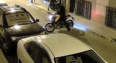 İzmir'deki motosiklet hırsızlıkları kamerada; 3 tutuklama