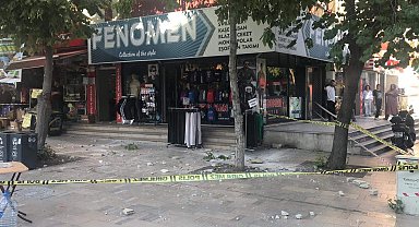 Kaldırımda yürürken üzerlerinde beton parçası düşen anne- kız yaralandı