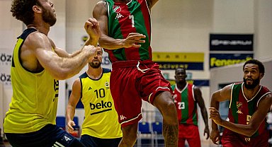 Karşıyaka potada Fenerbahçe'yi geçti