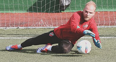 Karşıyaka'da kaleci Hakan'ın durumu belirsiz