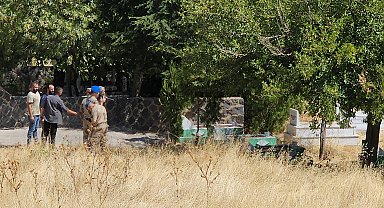 Kayıp Narin için mezarlıkta yer altı görüntüleme cihazı ile arama